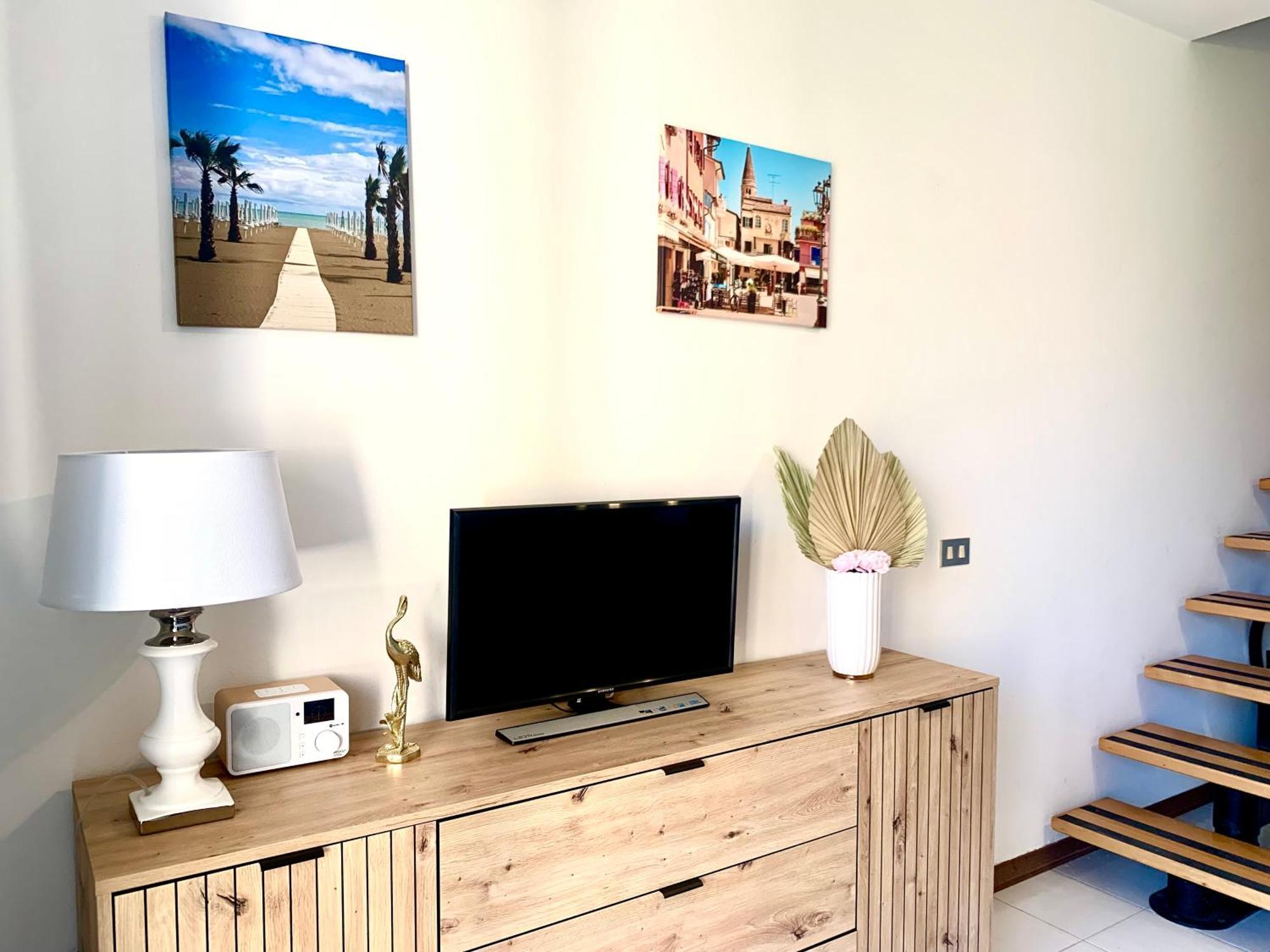 Apartment Caorle De Lux Swimming Pool, Parking, Garden Buitenkant foto